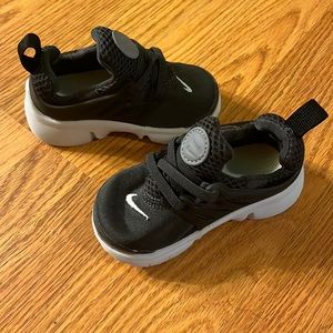 Nike toddler shoes